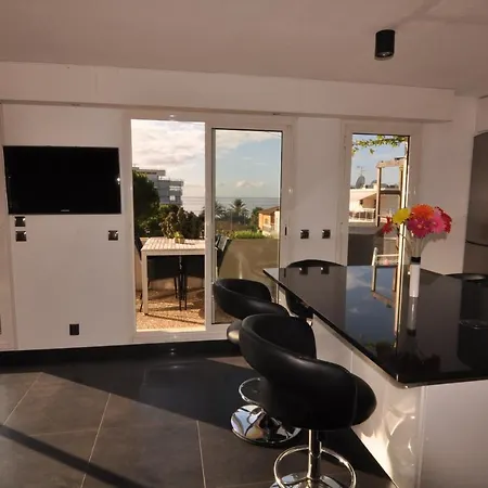 Lejlighed Gorgeous One-bedroom With Terrace And Sea View -stayinantibes- Bijou